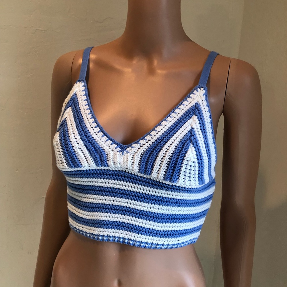 Hollister Blue/White Striped Crochet Knitted Crop Top Shirt Women’s Size S - Picture 5 of 16